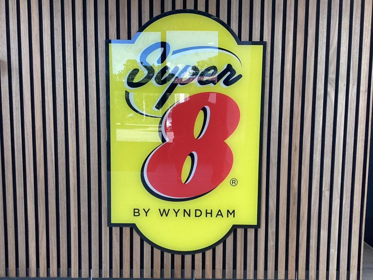 Super 8 By Wyndham Baltimore Northwest Hotell Exteriör bild